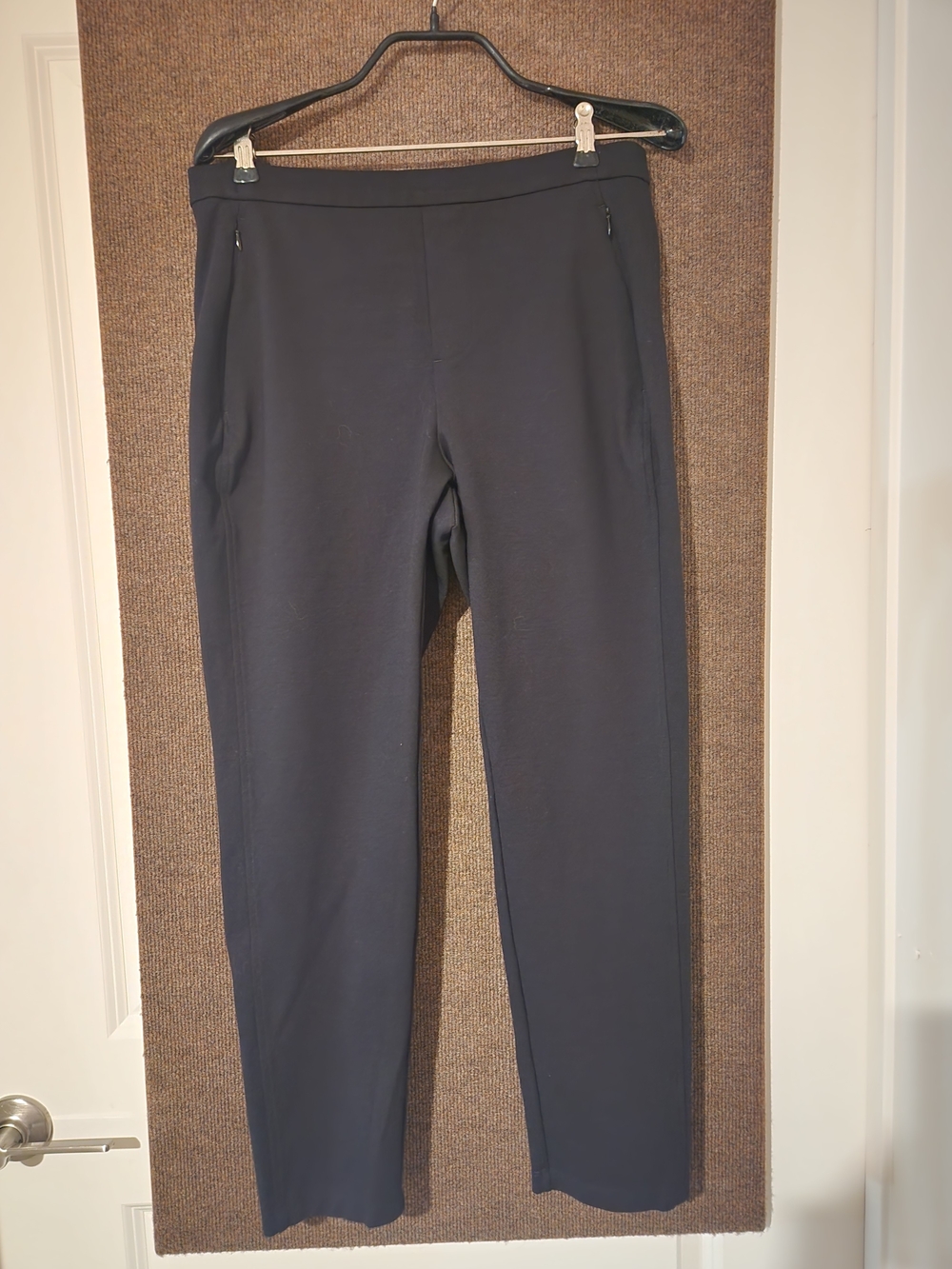 Liverpool Classic Straight-Leg Ponte Pants in Black